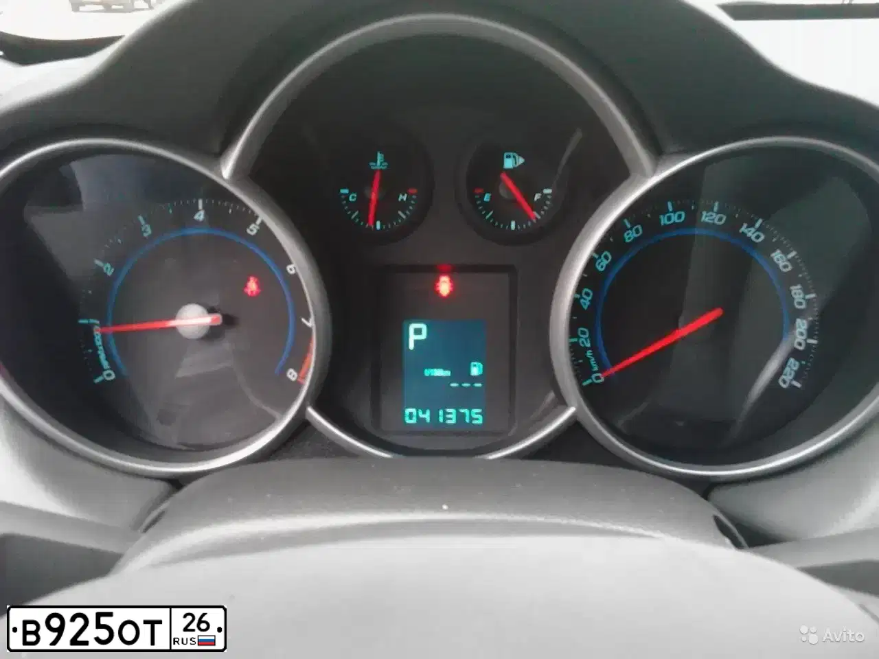 Фото автомобиля CHEVROLET CRUZE, 2013 — госномер В925ОТ26. Цвет: СЕРЫЙ МЕТАЛЛИК