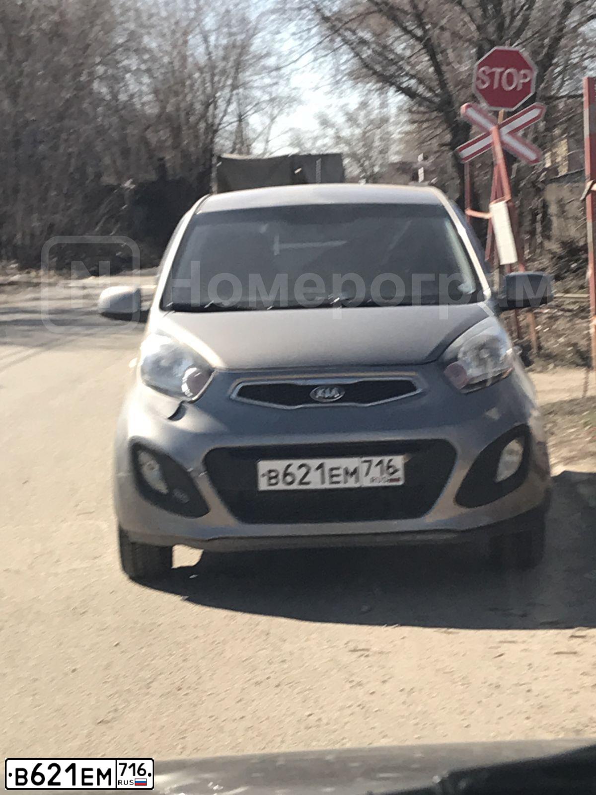 Фото автомобиля KIA PICANTO / MORNING, 2012 — госномер В621ЕМ716. Цвет: СЕРЫЙ