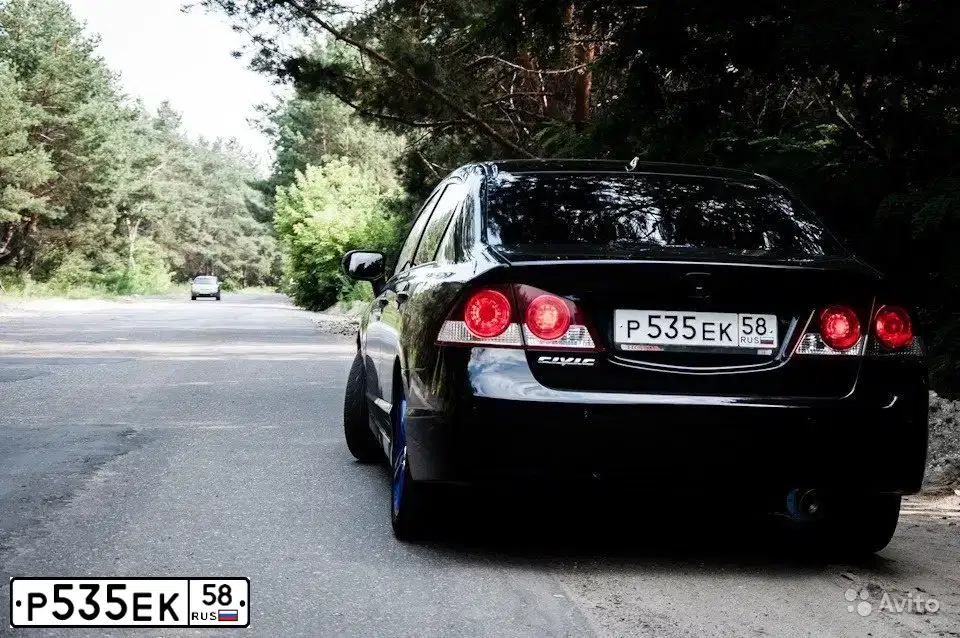 Фото автомобиля HONDA CIVIC, 2007 — госномер Р535ЕК58. Цвет: ЧЕРНЫЙ
