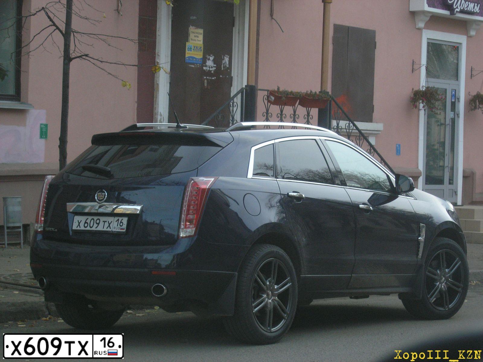 Фото автомобиля CADILLAC SRX, 2011 — госномер Н779ТТ702. Цвет: ТЕМНО-СИНИЙ МЕТАЛЛИК