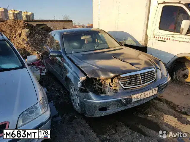 Фото автомобиля MERCEDES E-KLASSE, 2002 — госномер М683МТ178. Цвет: ЧЕРНЫЙ