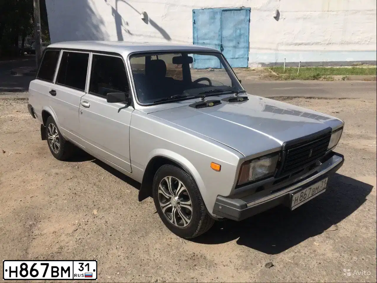 Фото автомобиля LADA 2104, 2012 — госномер Н867ВМ31. Цвет: АЛМАЗНОЕ СЕРЕБРО