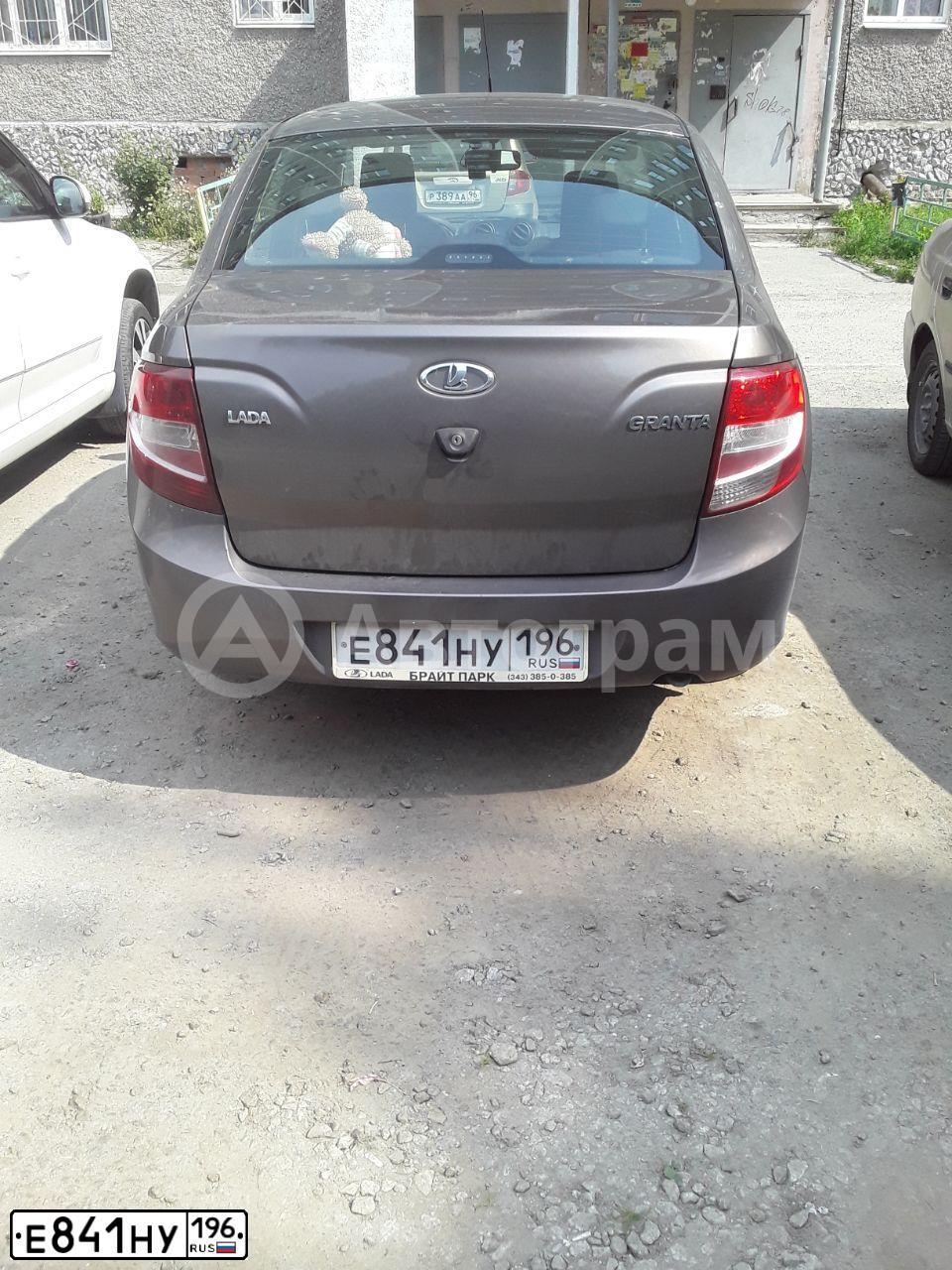 Фото автомобиля LADA 2190 GRANTA, 2016 — госномер Е841НУ196