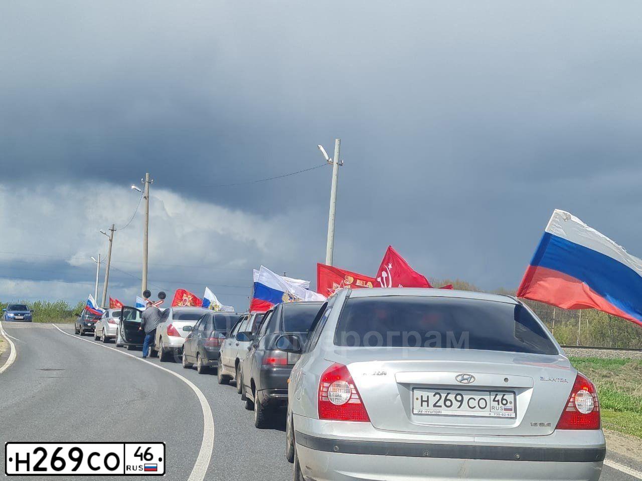 Фото автомобиля HYUNDAI ELANTRA, 2004 — госномер Е066МТ790. Цвет: СЕРЕБРИСТЫЙ