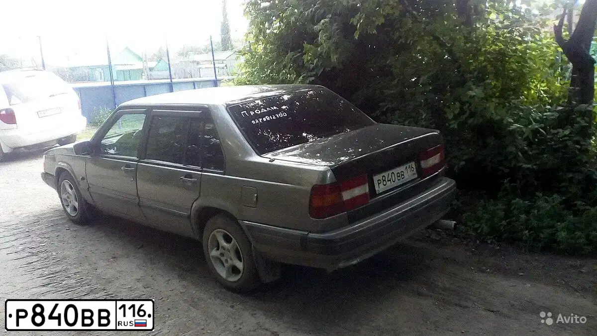Фото автомобиля VOLVO 900-SERIE, 1992 — госномер Р840ВВ116. Цвет: СЕРЫЙ