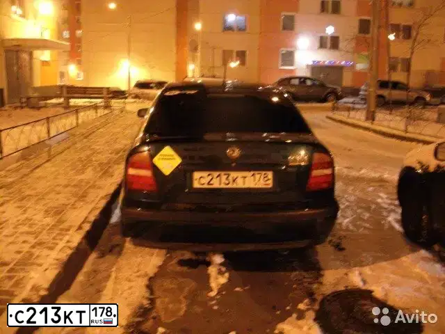 Фото автомобиля SKODA OCTAVIA, 1997 — госномер К122НУ60. Цвет: ИЗУМРУДНЫЙ