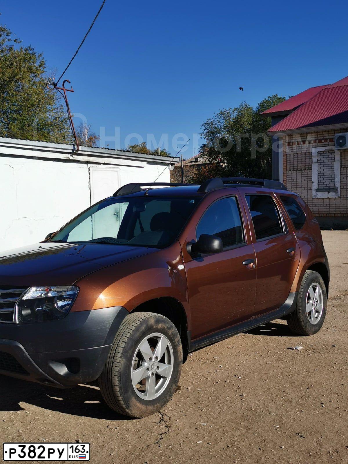 Фото автомобиля RENAULT DUSTER, 2012 — госномер Р382РУ163. Цвет: Коричневый