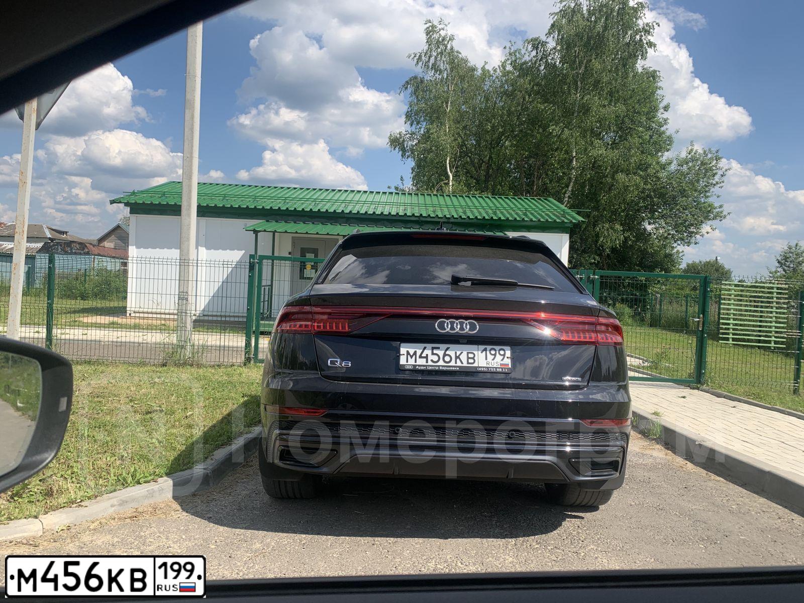 Фото автомобиля AUDI Q8, 2019 — госномер Р922НТ797. Цвет: ЧЕРНЫЙ