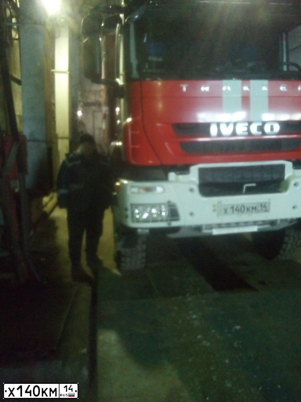 Фото автомобиля IVECO AMT URAL IVECO 6939 /6X4 / 6X6/, 2012 — госномер Х140КМ14. Цвет: ГОСТ Р 50574-2002