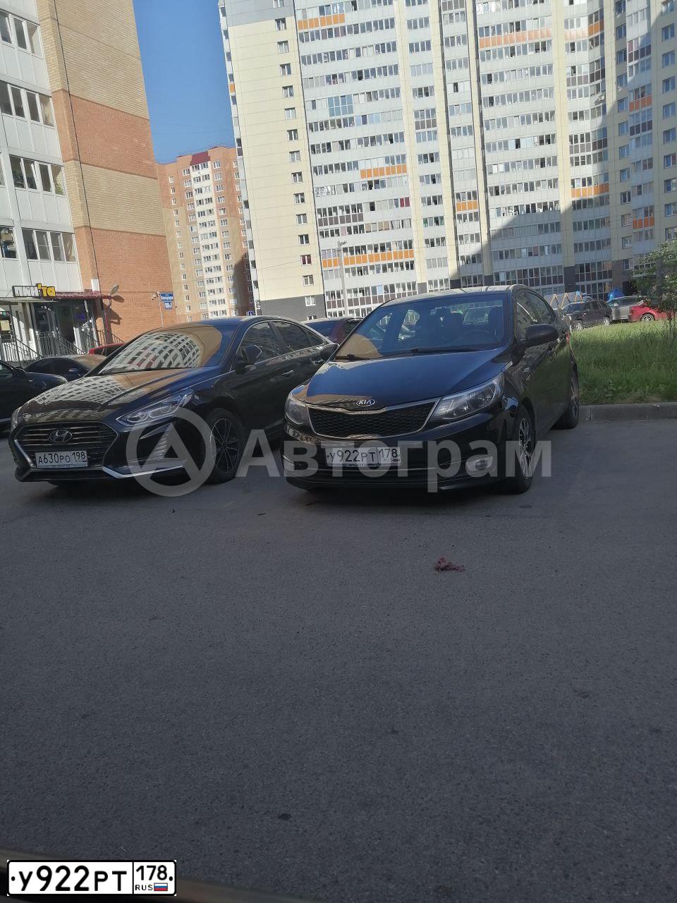 Фото автомобиля KIA RIO, 2016 — госномер У922РТ178. Цвет: ЧЕРНЫЙ