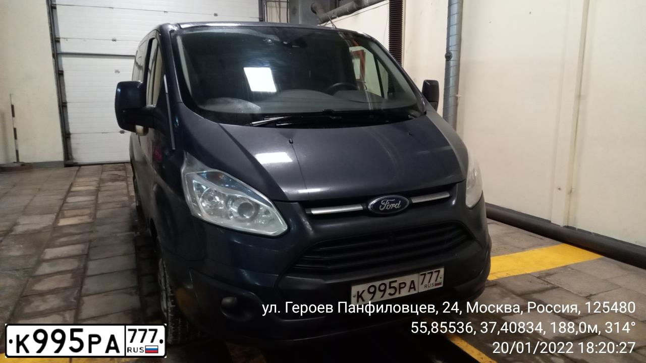 Фото автомобиля FORD TOURNEO CUSTOM, 2014 — госномер М581ММ97. Цвет: СЕРЫЙ ТЕМНЫЙ
