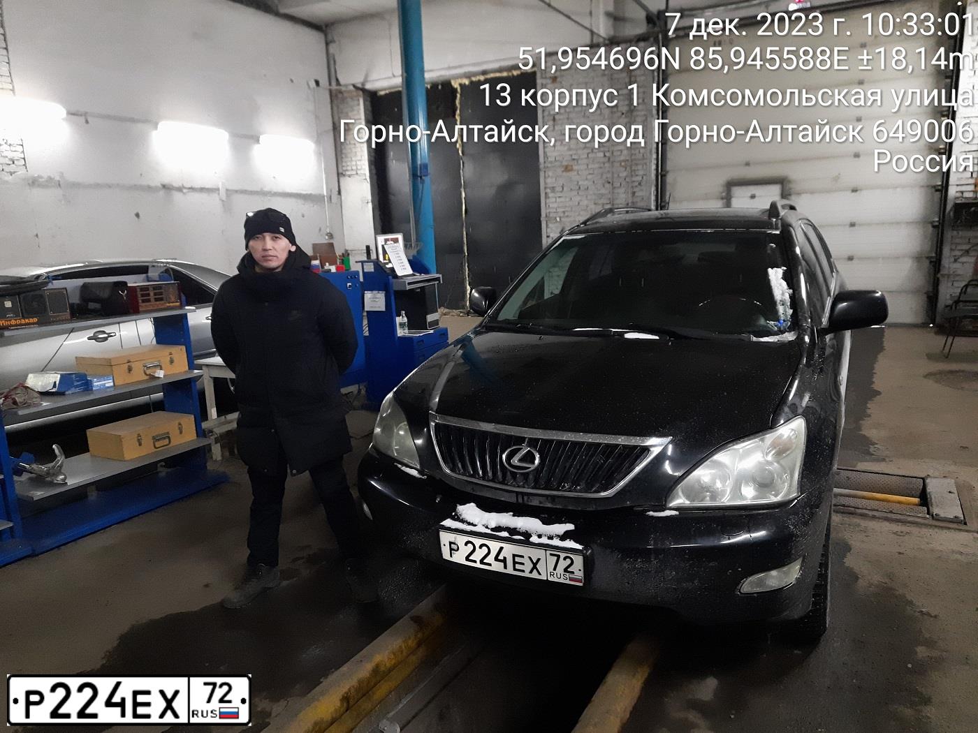 Фото автомобиля LEXUS S RX, 2007 — госномер Т800СС72. Цвет: ЧЕРНЫЙ