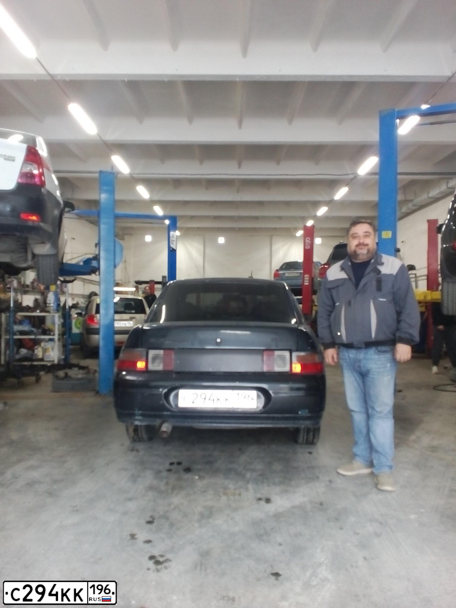 Фото автомобиля LADA 2110, 2004 — госномер О166СС66. Цвет: ЧЕРНЫЙ