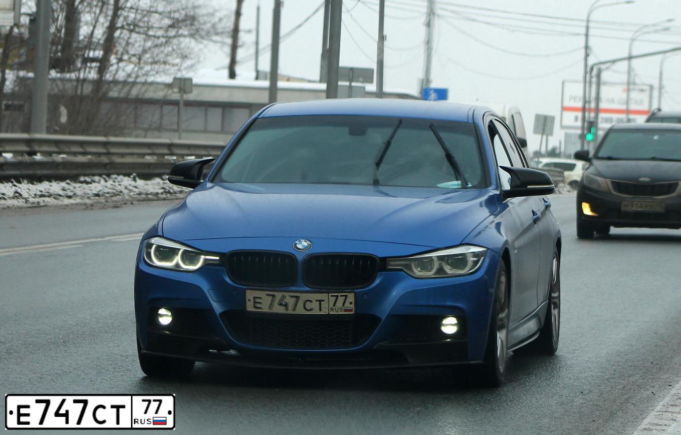Фото автомобиля BMW SERIE 3, 2018 — госномер Е747СТ77. Цвет: синий