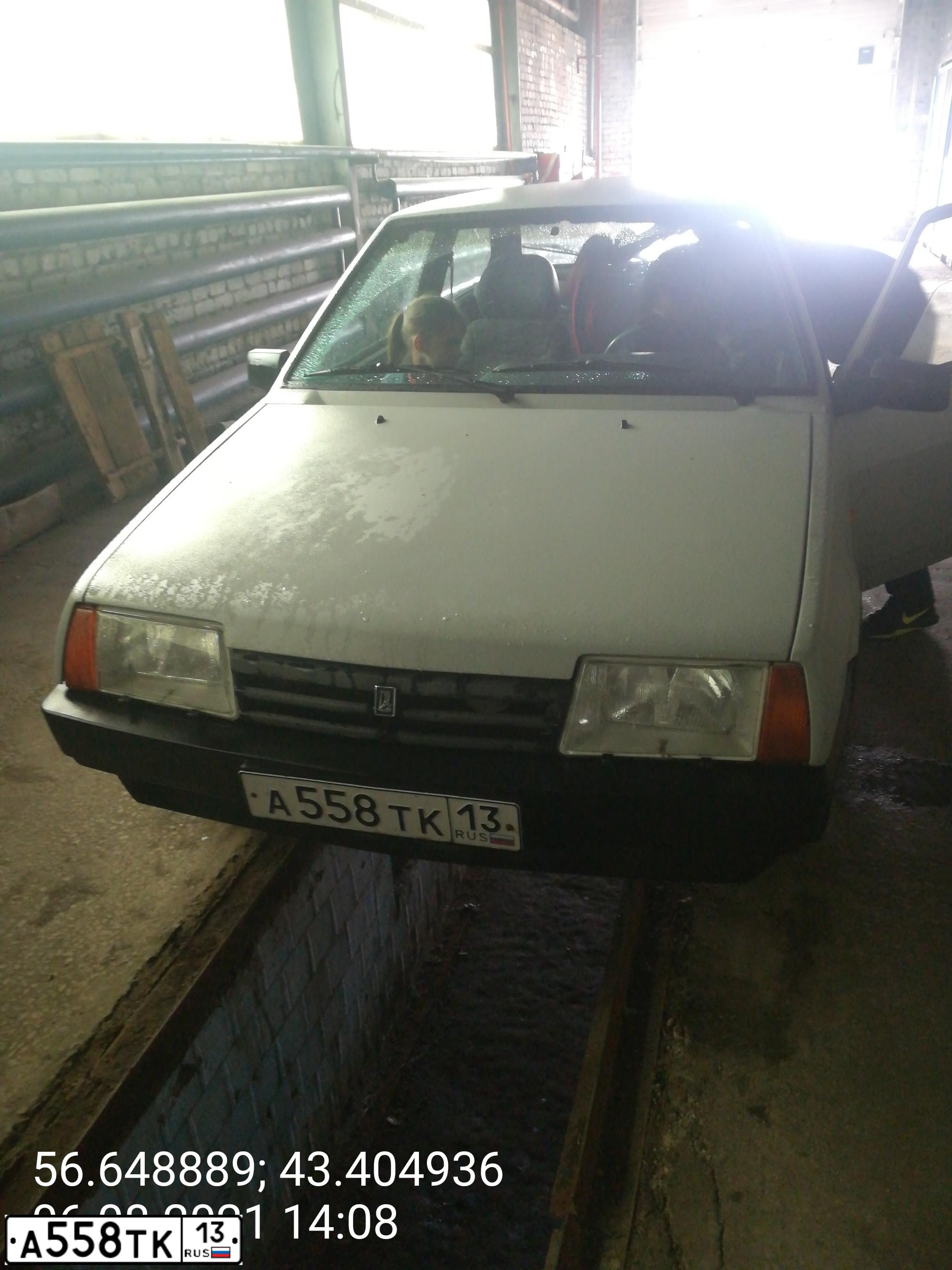 Фото автомобиля LADA 2108 SAMARA, 2002 — госномер Т144АС152. Цвет: СВЕТЛО-СЕРЕБР.МЕТАЛЛИК
