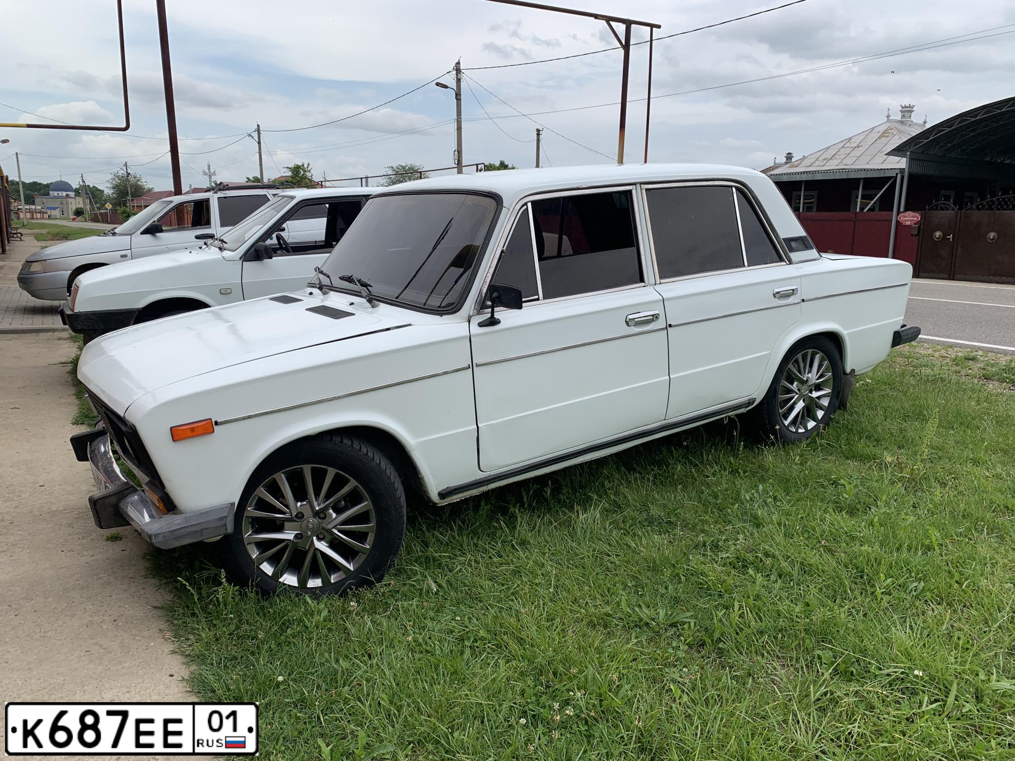 Фото автомобиля LADA 2106, 1980 — госномер В524УР01. Цвет: БЕЖЕВЫЙ