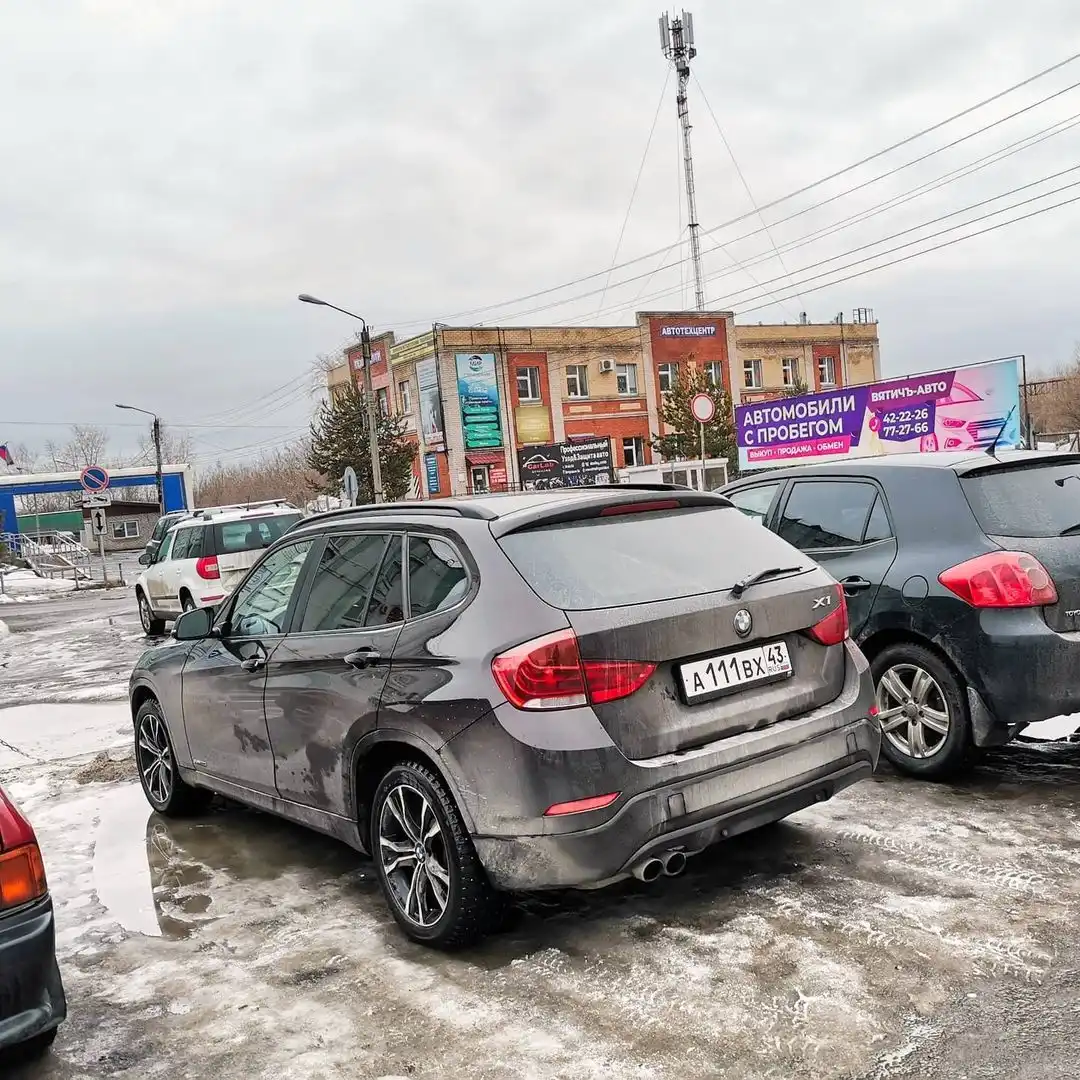 Фото автомобиля BMW X3, 2010 — госномер А111ВХ43. Цвет: ЧЕРНЫЙ