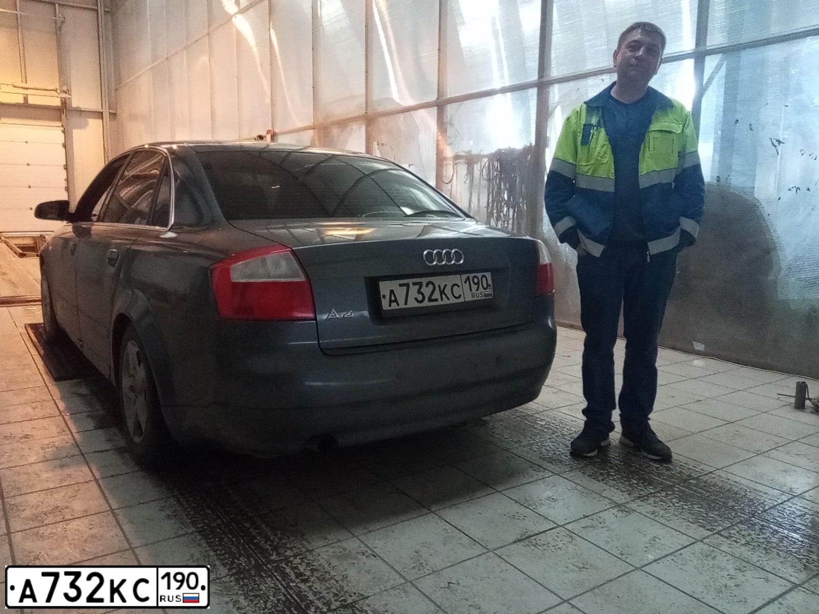 Фото автомобиля AUDI A4, 2004 — госномер М266РТ13. Цвет: ТЕМНО-СЕРЫЙ
