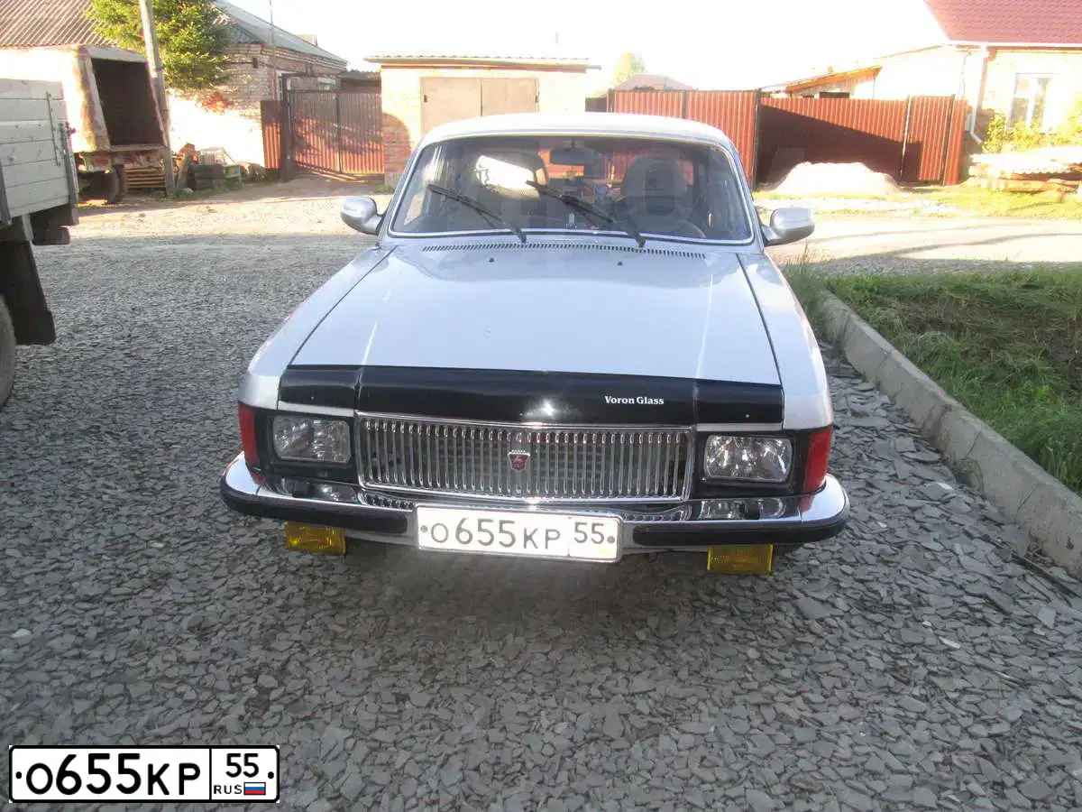Фото автомобиля GAZ 3102 WOLGA, 2003 — госномер О655КР55. Цвет: СЕРЕБРИСТЫЙ МЕТАЛЛИК