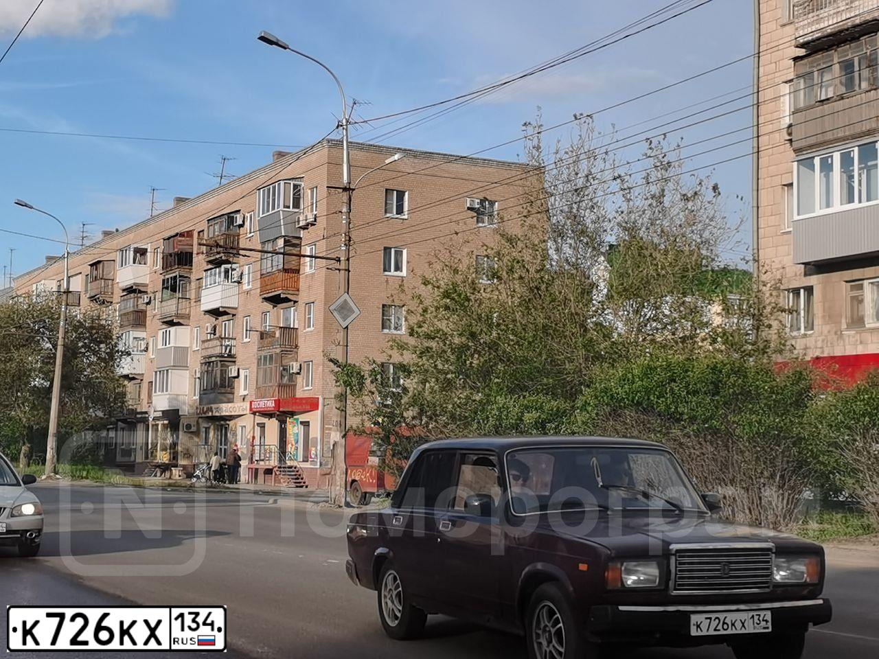 Фото автомобиля LADA 2107, 2006 — госномер В480ЕН163. Цвет: КРАСНО-КОРИЧНЕВЫЙ