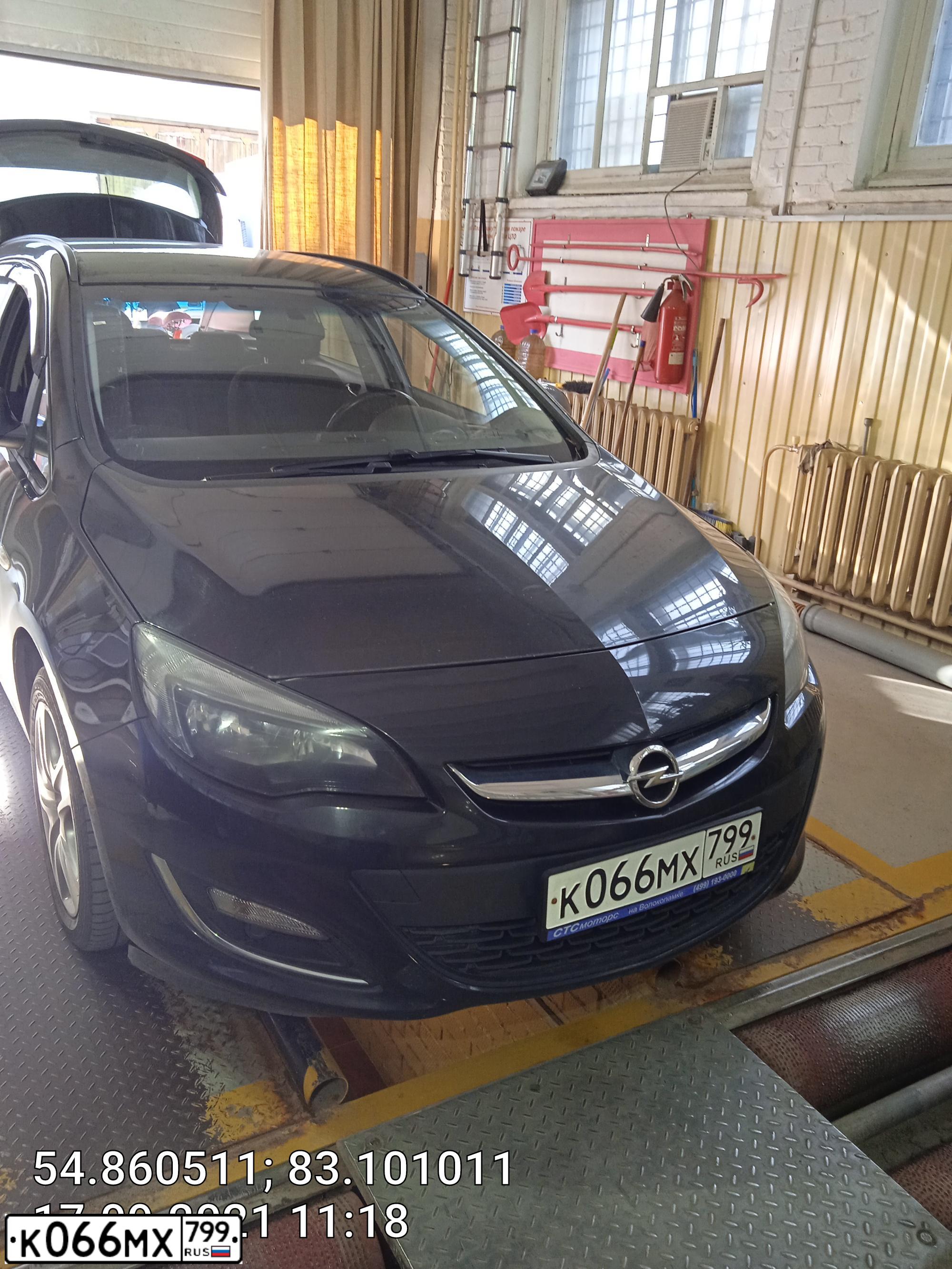 Фото автомобиля OPEL ASTRA, 2013 — госномер В599ТТ43. Цвет: ЧЕРНЫЙ