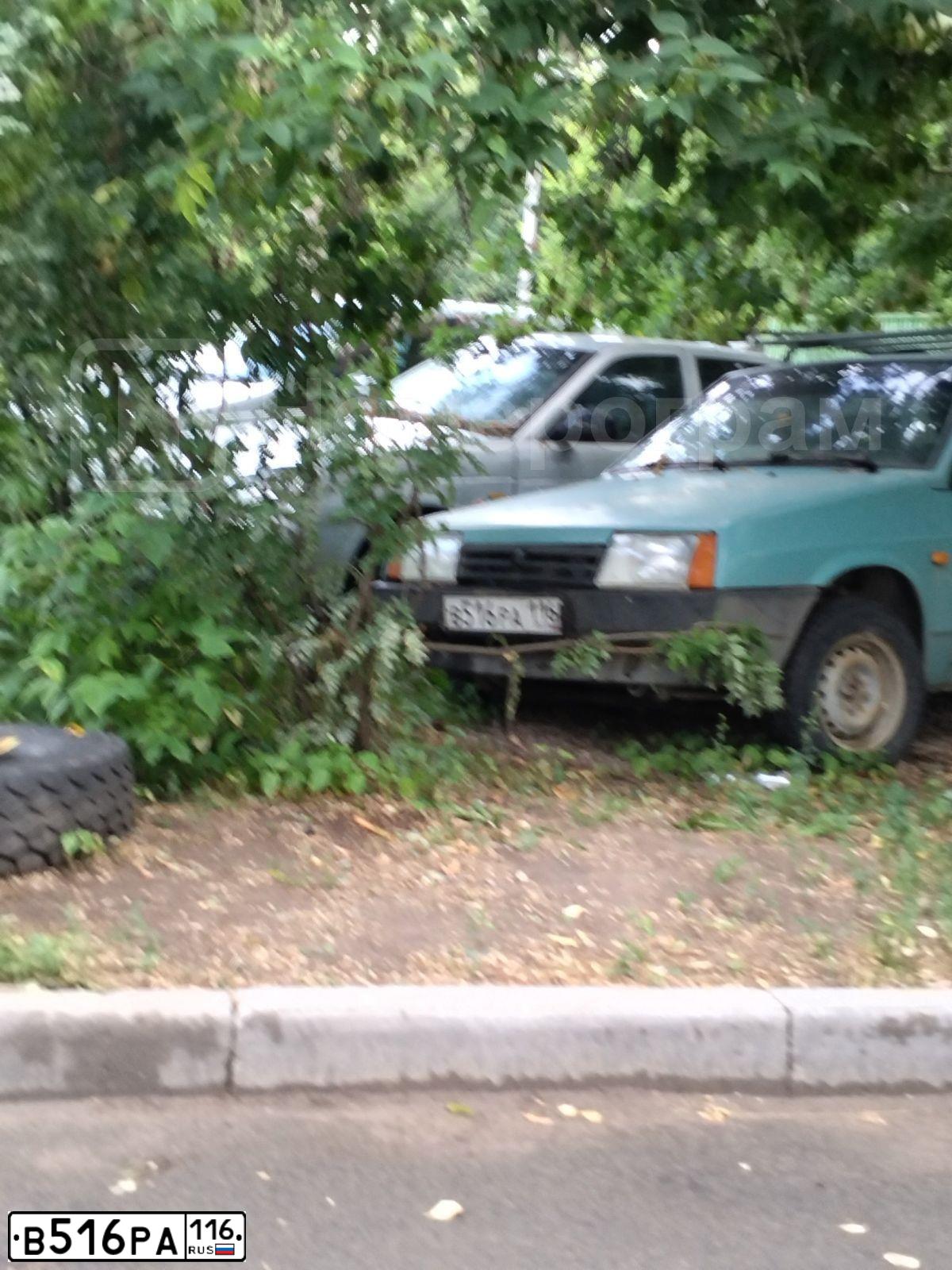 Фото автомобиля LADA 2109 SAMARA, 2000 — госномер В516РА116. Цвет: СЕРО-ЗЕЛЕНО-ГОЛУБОЙ