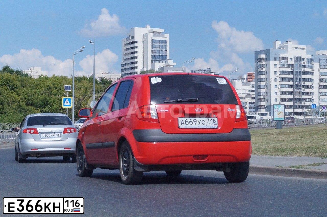 Фото автомобиля LADA 1119 KALINA, 2007 — госномер У298КН48. Цвет: Темный Сине-Фиолетовый