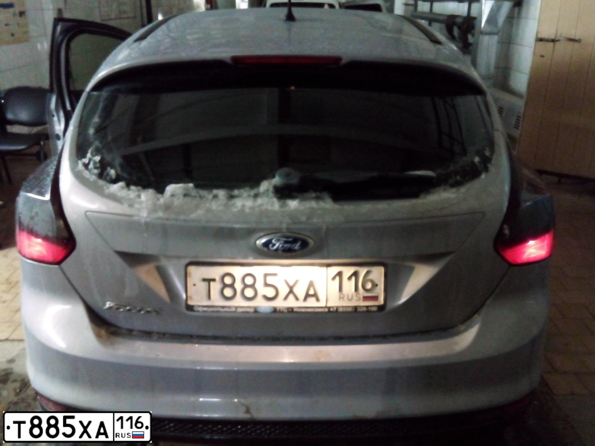 Фото автомобиля FORD FOCUS, 2012 — госномер Т885ХА116. Цвет: СЕРО-ГОЛУБОЙ
