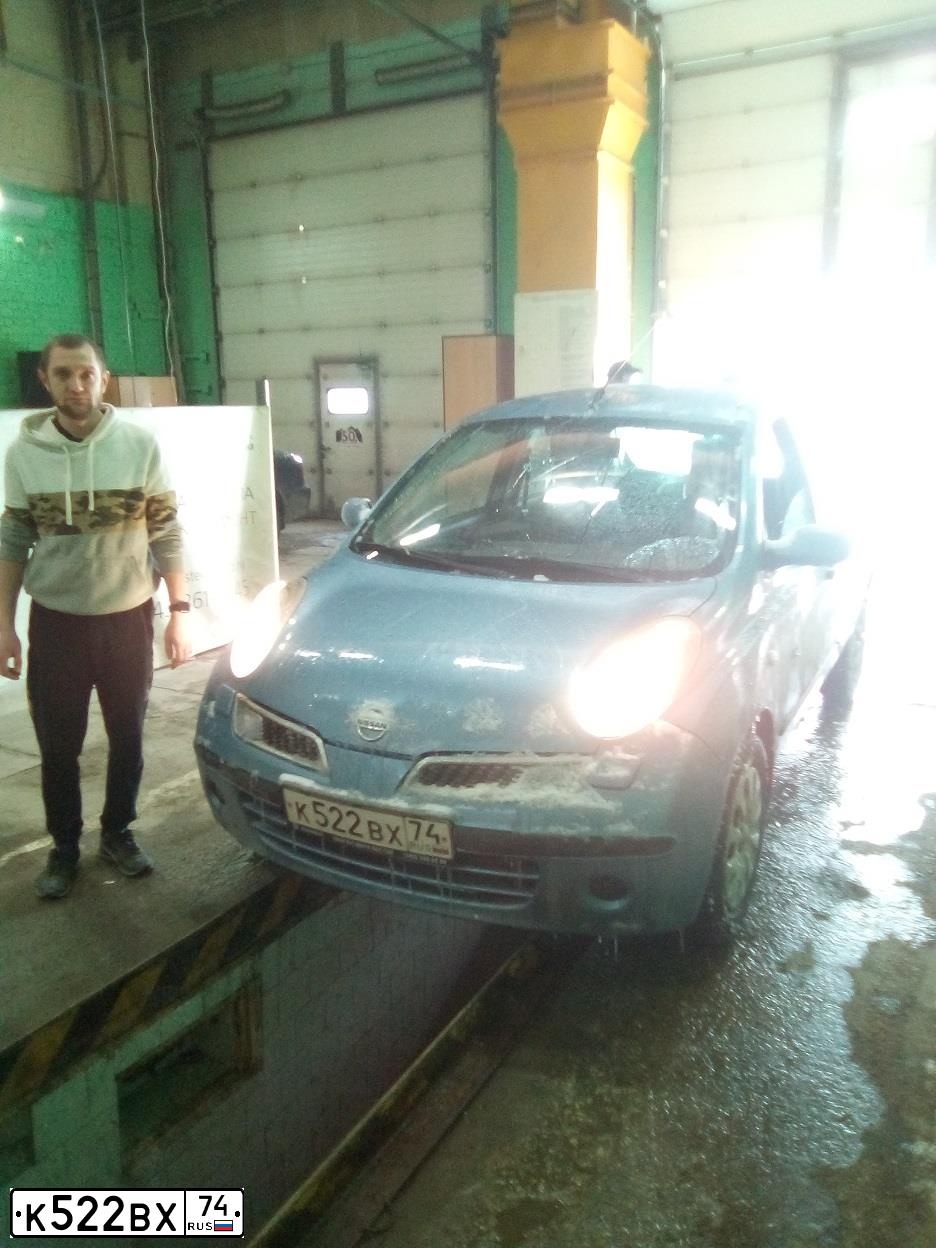 Фото автомобиля NISSAN MICRA, 2007 — госномер Р537РК196. Цвет: синий