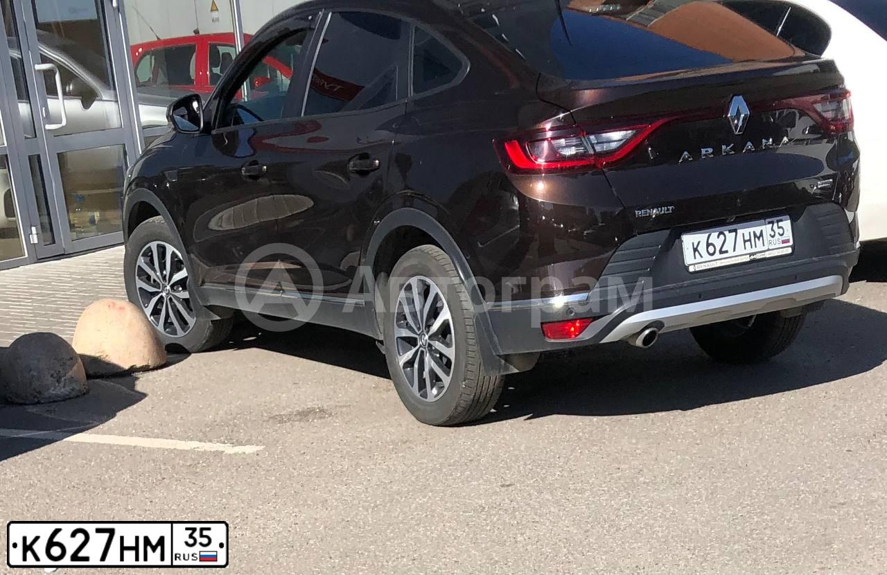Фото автомобиля RENAULT ARKANA, 2020 — госномер К627НМ35. Цвет: Коричневый