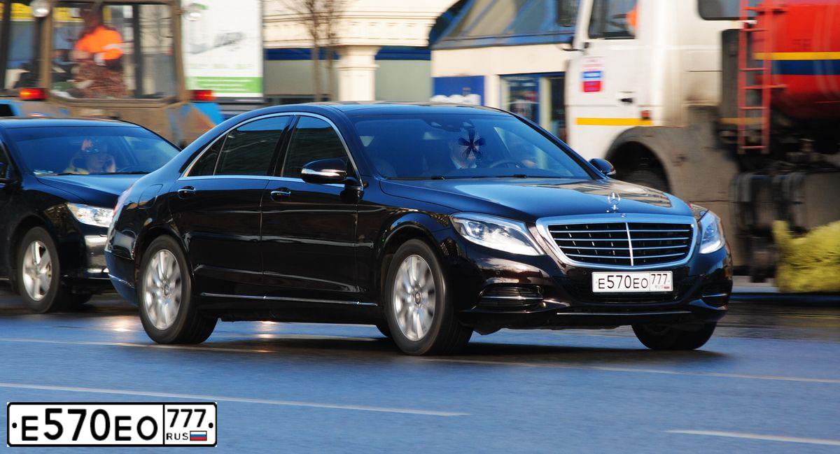 Фото автомобиля MERCEDES S-KLASSE, 2014 — госномер Е570ЕО777. Цвет: ЧЕРНЫЙ