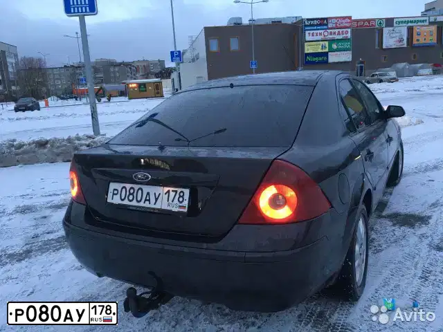 Фото автомобиля FORD MONDEO, 2001 — госномер Р080АУ178. Цвет: ЧЕРНЫЙ