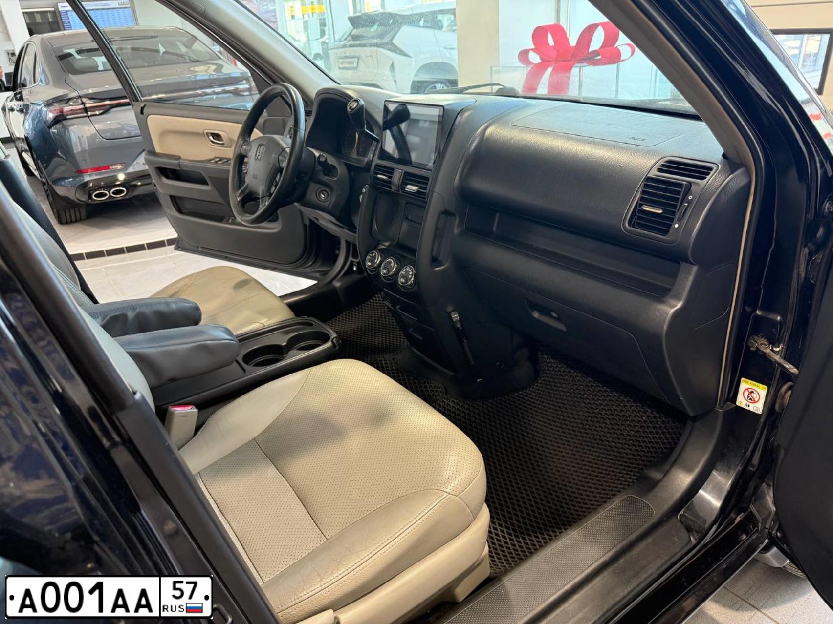 Фото автомобиля LADA 2121 NIVA, 2009 — госномер Р202ТР57. Цвет: ЯРКО-БЕЛЫЙ