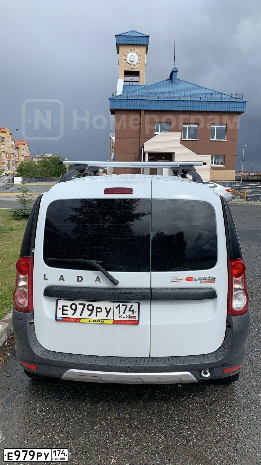 Фото автомобиля LADA LARGUS, 2019 — госномер Е979РУ174. Цвет: БЕЛЫЙ