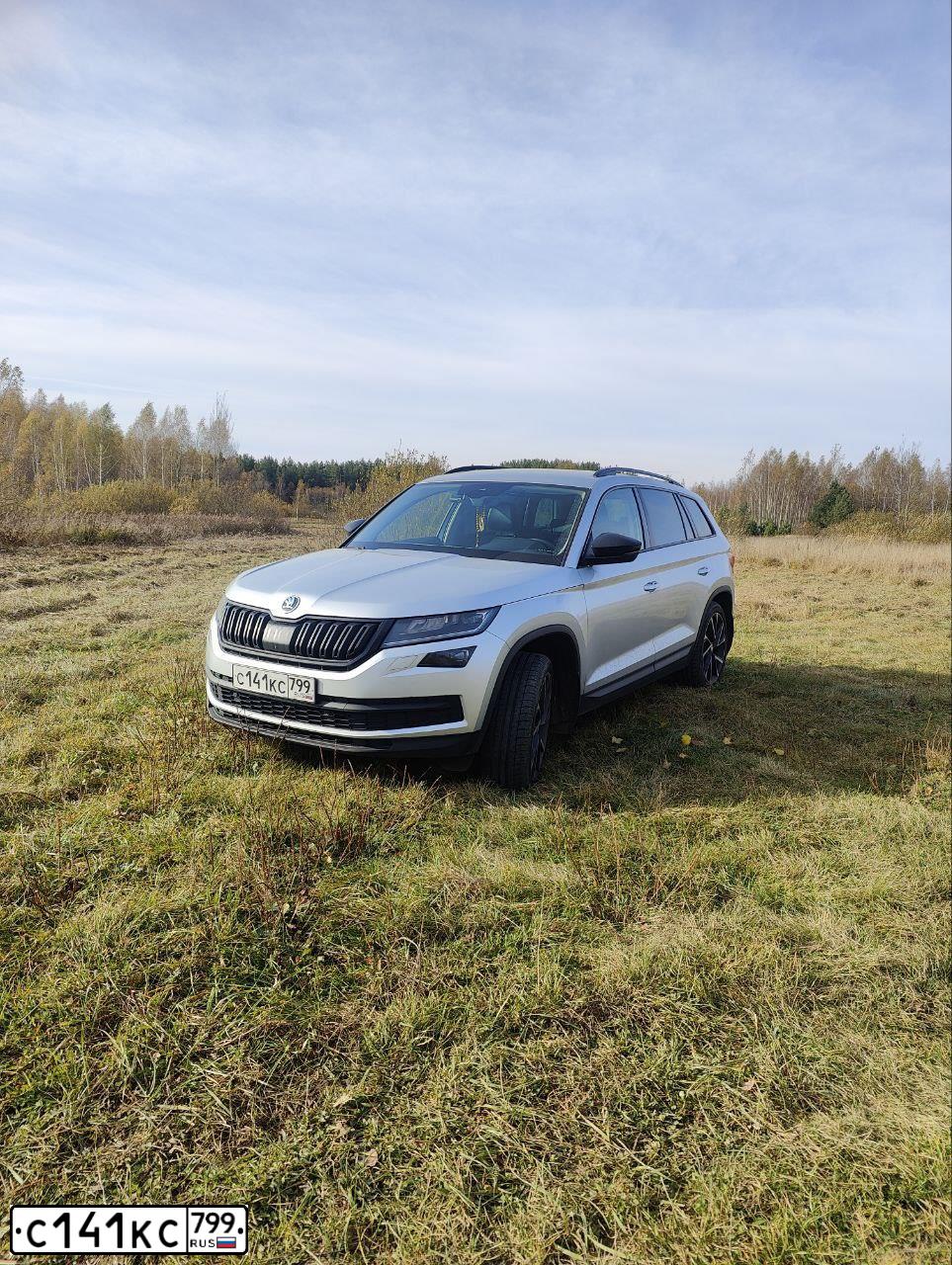 Фото автомобиля SKODA OCTAVIA, 2011 — госномер С141КС799. Цвет: ЧЕРНЫЙ