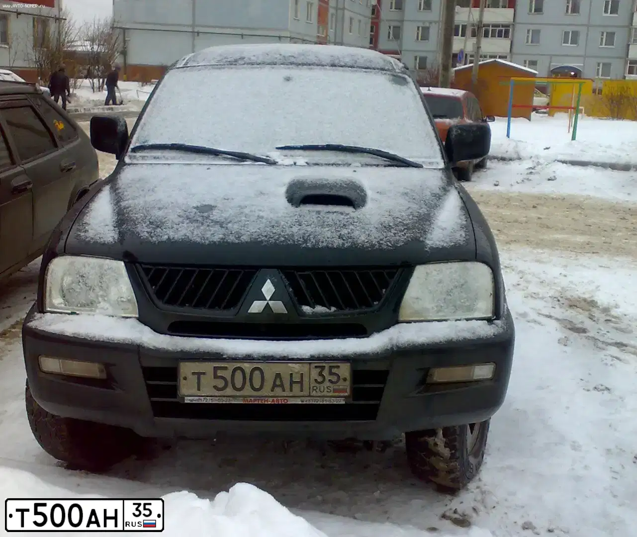 Фото автомобиля MITSUBISHI L200, 2006 — госномер Т500АН35