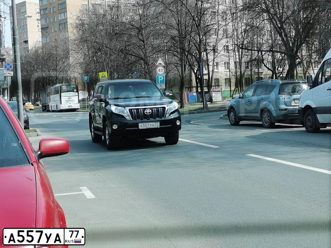 Фото автомобиля TOYOTA LANDCRUISER, 2013 — госномер А103СУ790. Цвет: ЧЕРНЫЙ
