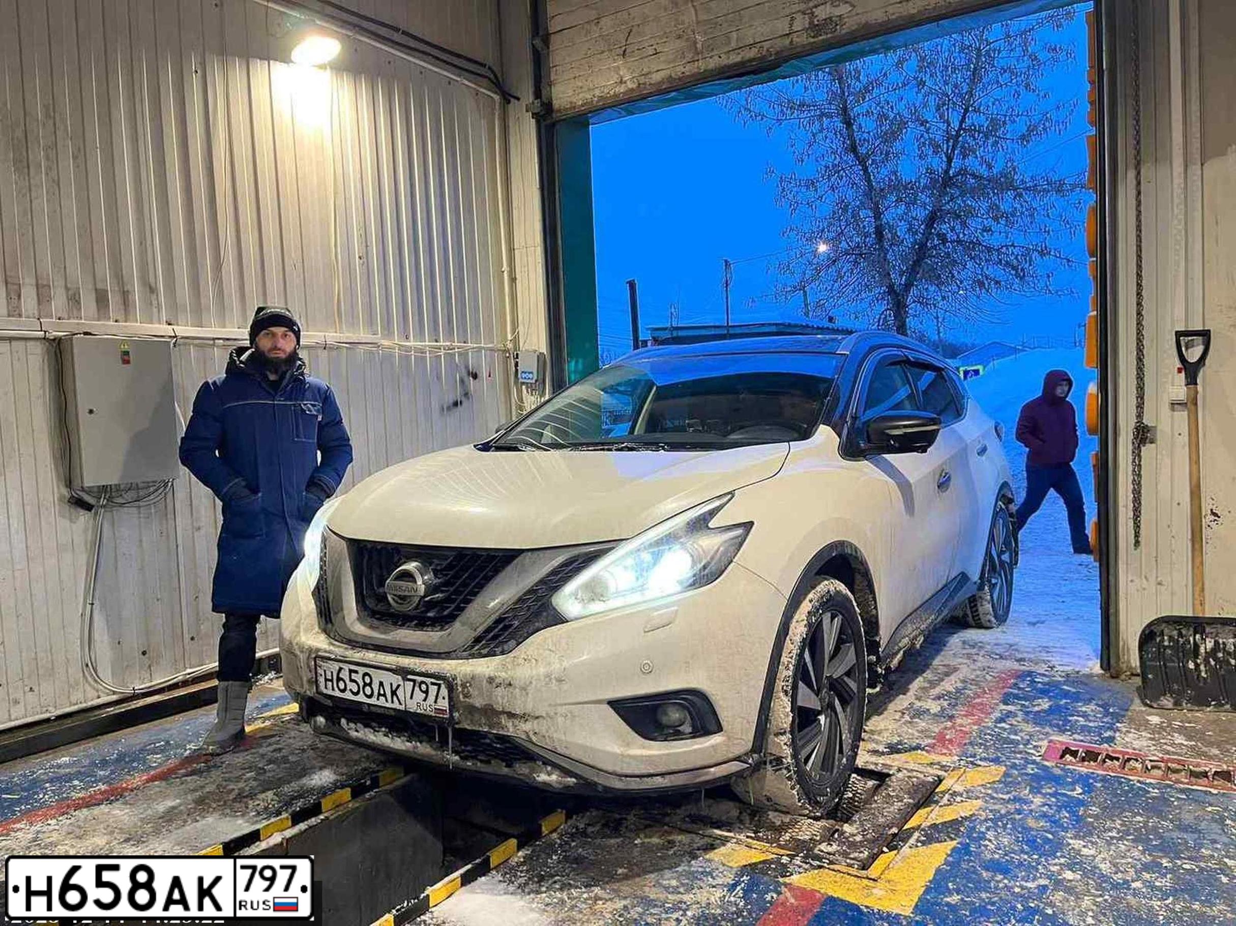 Фото автомобиля NISSAN MURANO, 2019 — госномер Е790НМ799. Цвет: Белый