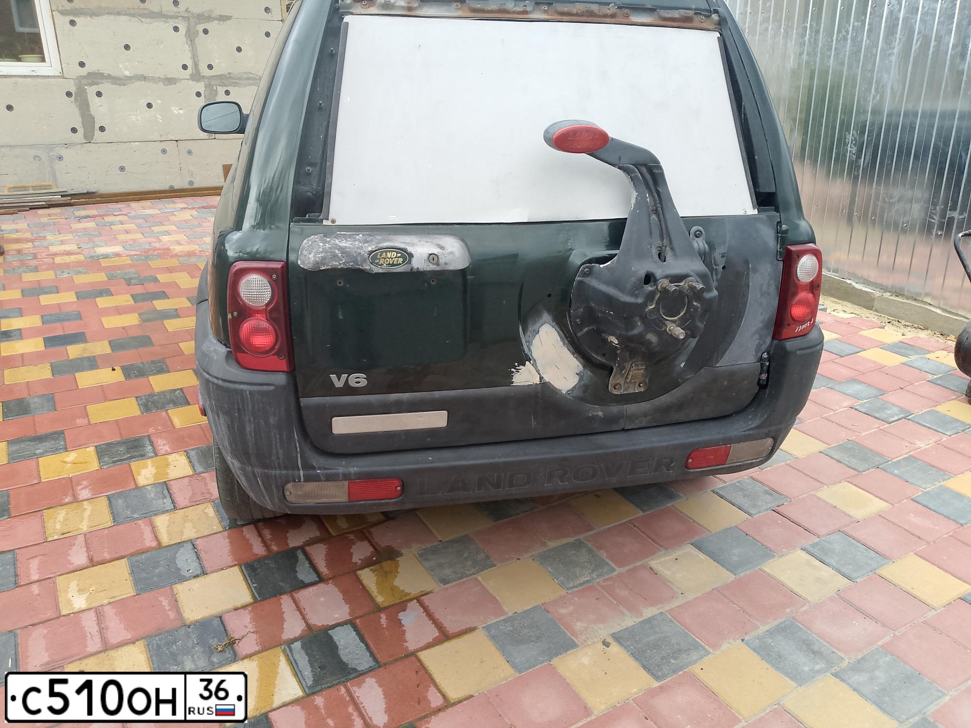 Фото автомобиля LANDROVER FREELANDER, 2002 — госномер О171КЕ134. Цвет: ЗЕЛЕНЫЙ