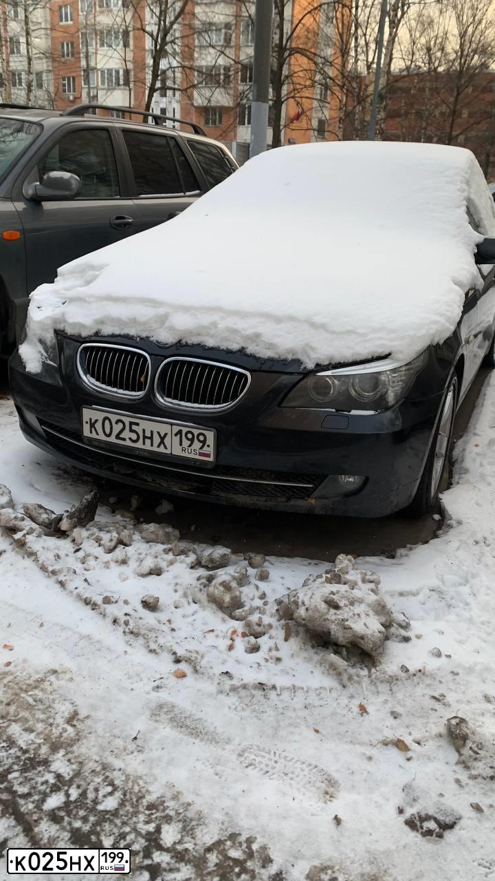 Фото автомобиля BMW SERIE 5, 2008 — госномер А002АТ21. Цвет: ЧЕРНЫЙ
