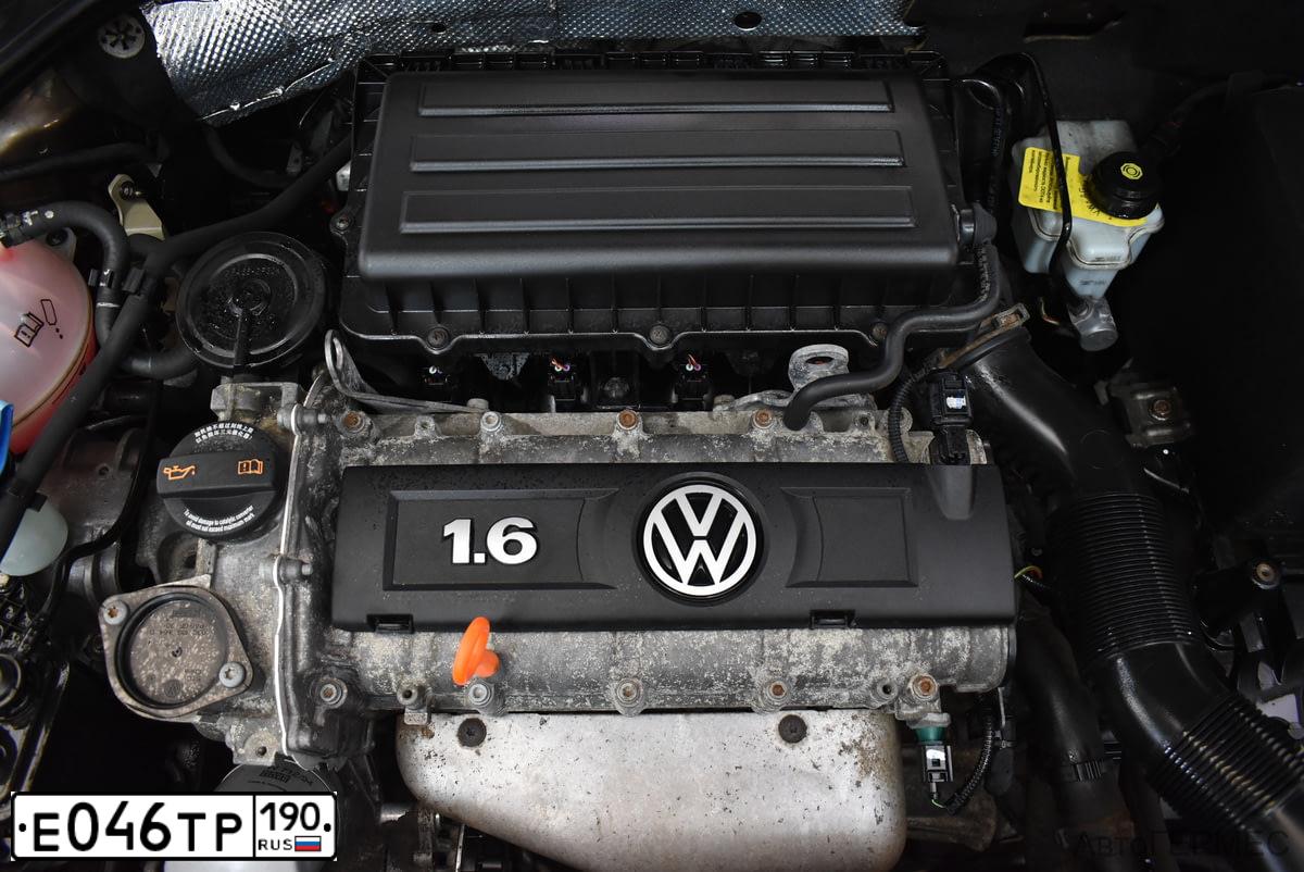 Фото автомобиля VOLKSWAGEN JETTA, 2012 — госномер Е046ТР190. Цвет: КОРИЧНЕВЫЙ