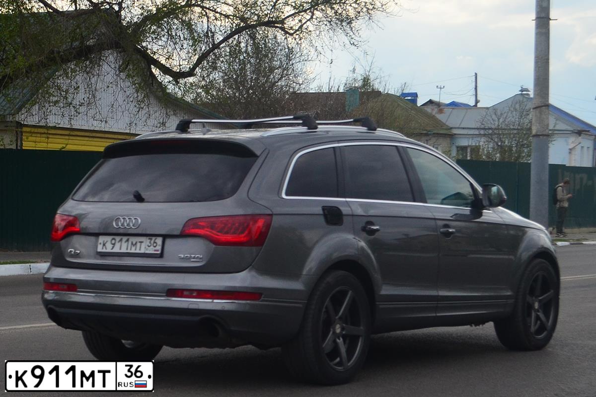 Фото автомобиля NISSAN X-TRAIL, 2010 — госномер Т768ХА36. Цвет: синий