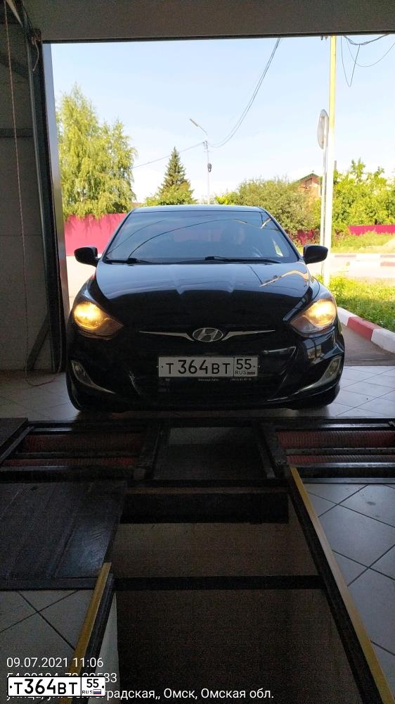 Фото автомобиля HYUNDAI SOLARIS, 2014 — госномер Т364ВТ55. Цвет: ЧЕРНЫЙ