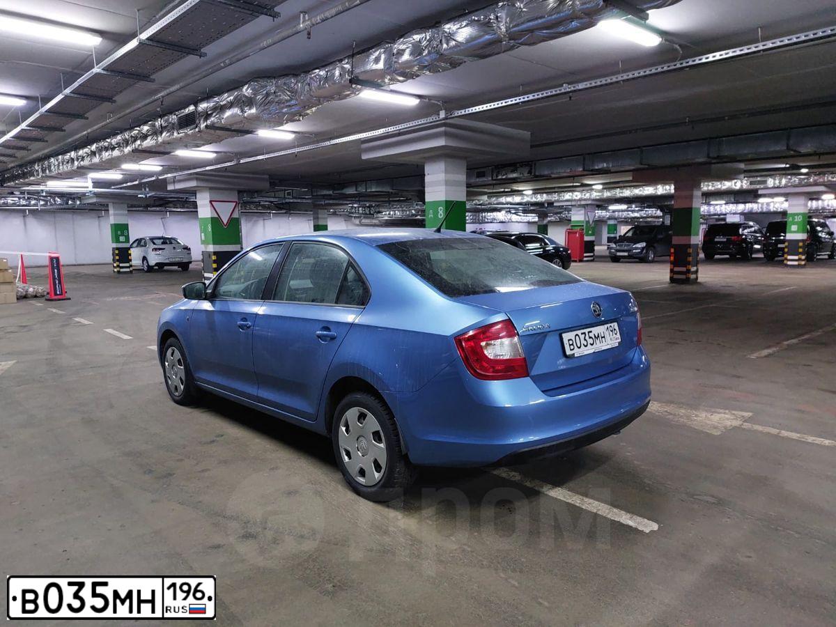 Фото автомобиля SKODA RAPID, 2014 — госномер А569УР790. Цвет: синий