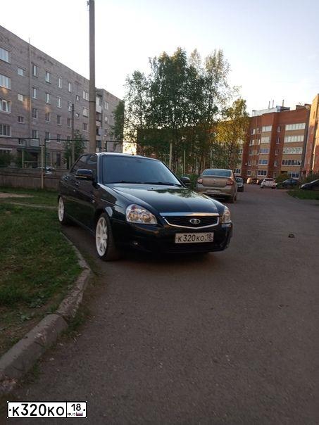 Фото автомобиля LADA 2170 PRIORA, 2011 — госномер Н832АЕ159. Цвет: Сине-Черный