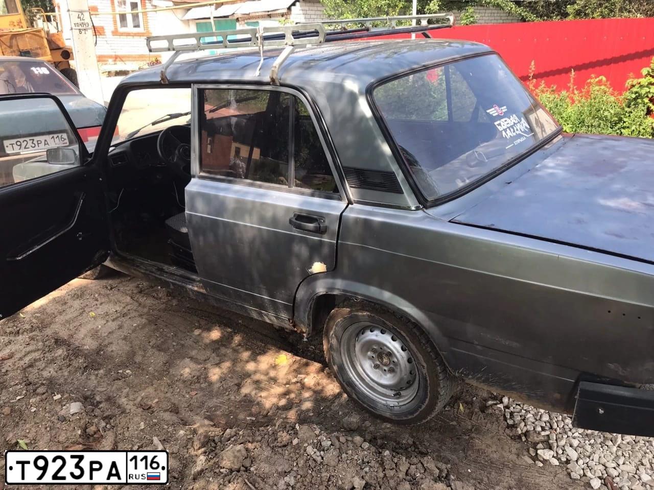 Фото автомобиля LADA 2109 SAMARA, 2004 — госномер Т335ВА16. Цвет: Темно-зеленый