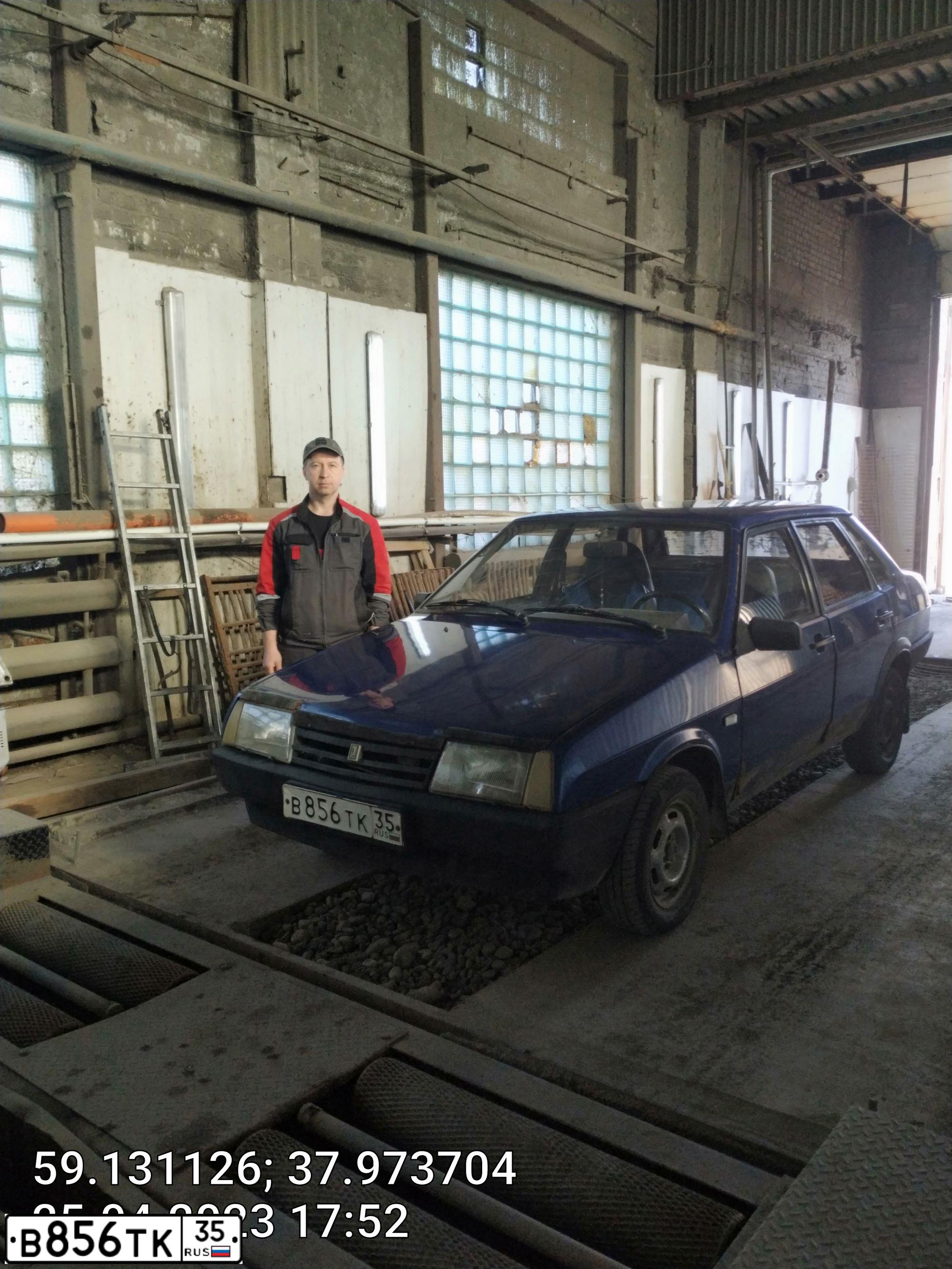Фото автомобиля LADA 2109 SAMARA, 2002 — госномер В856ТК35. Цвет: СЕРЕБРИСТЫЙ ЯРКО-СИНИЙ