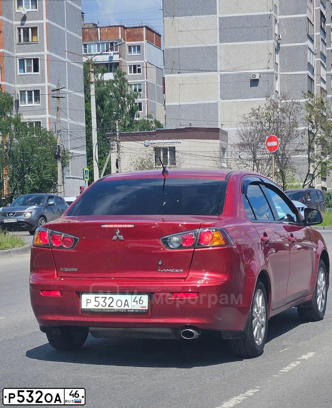 Фото автомобиля MITSUBISHI LANCER, 2010 — госномер В823СК777. Цвет: Красный
