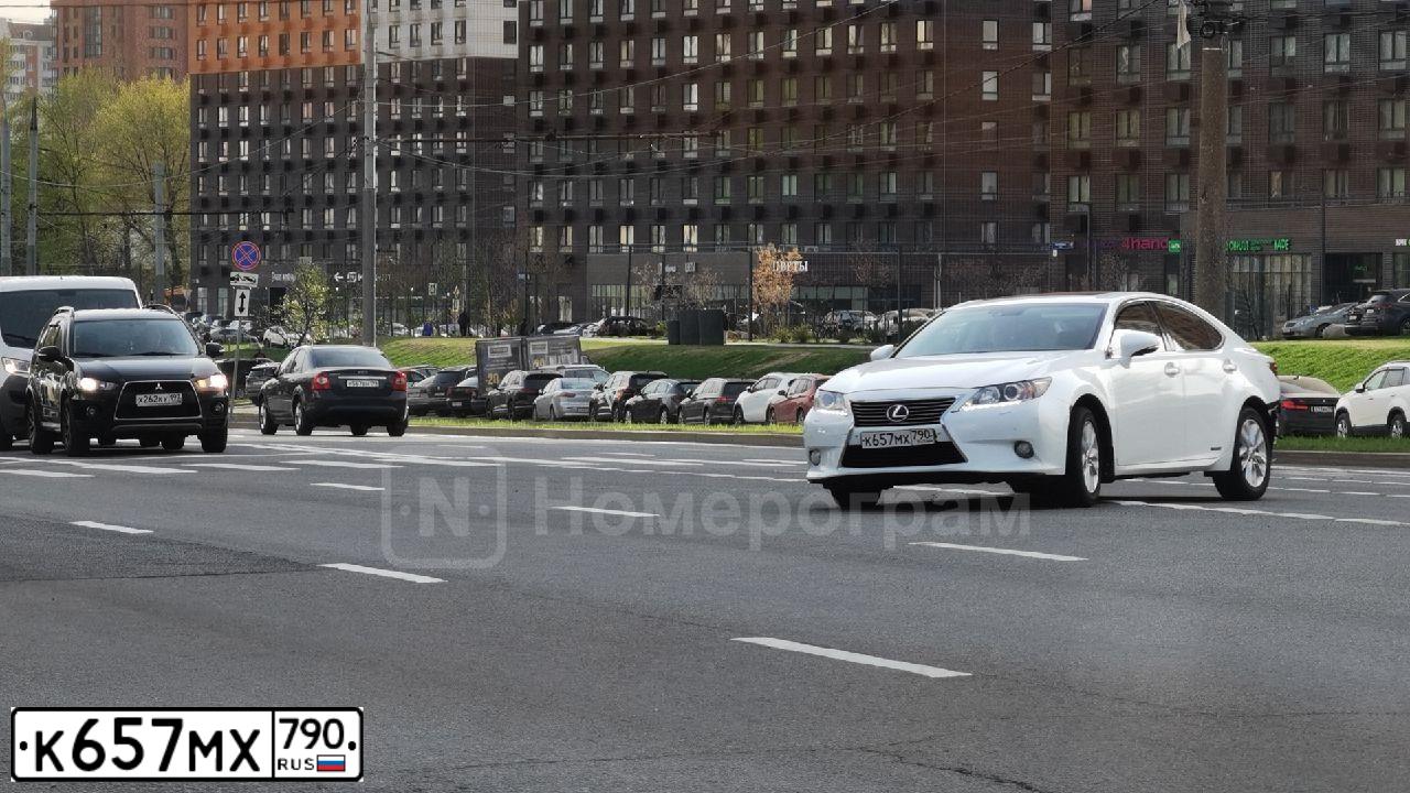 Фото автомобиля LEXUS ES, 2012 — госномер К657МХ790. Цвет: Белый