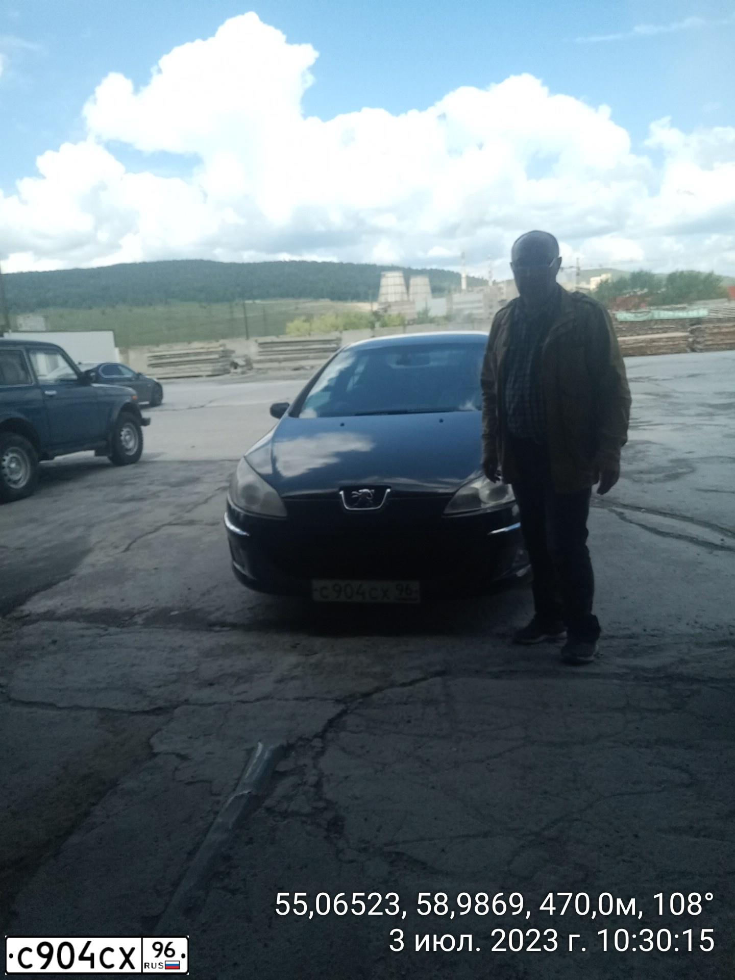 Фото автомобиля PEUGEOT 407, 2005 — госномер С904СХ96. Цвет: ЧЕРНЫЙ
